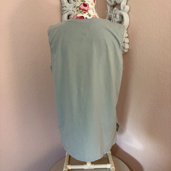 Lululemon tank - Picture 4 of 6